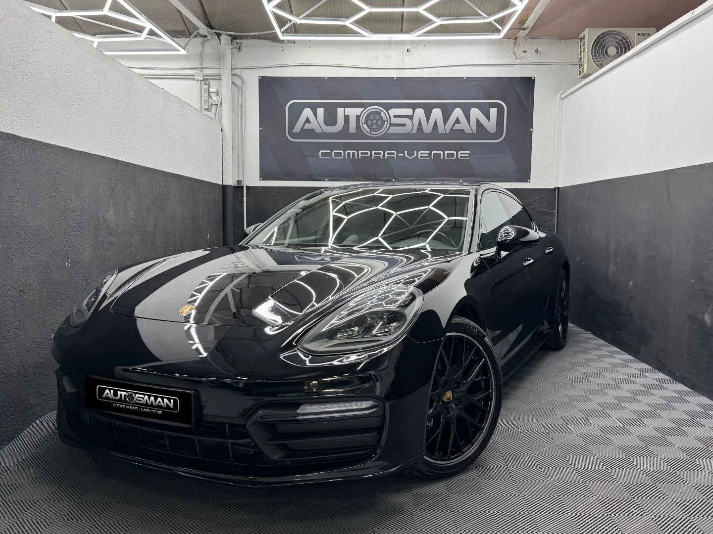 PORSCHE Panamera 4 2017 Gasolina Negro - Vista lateral